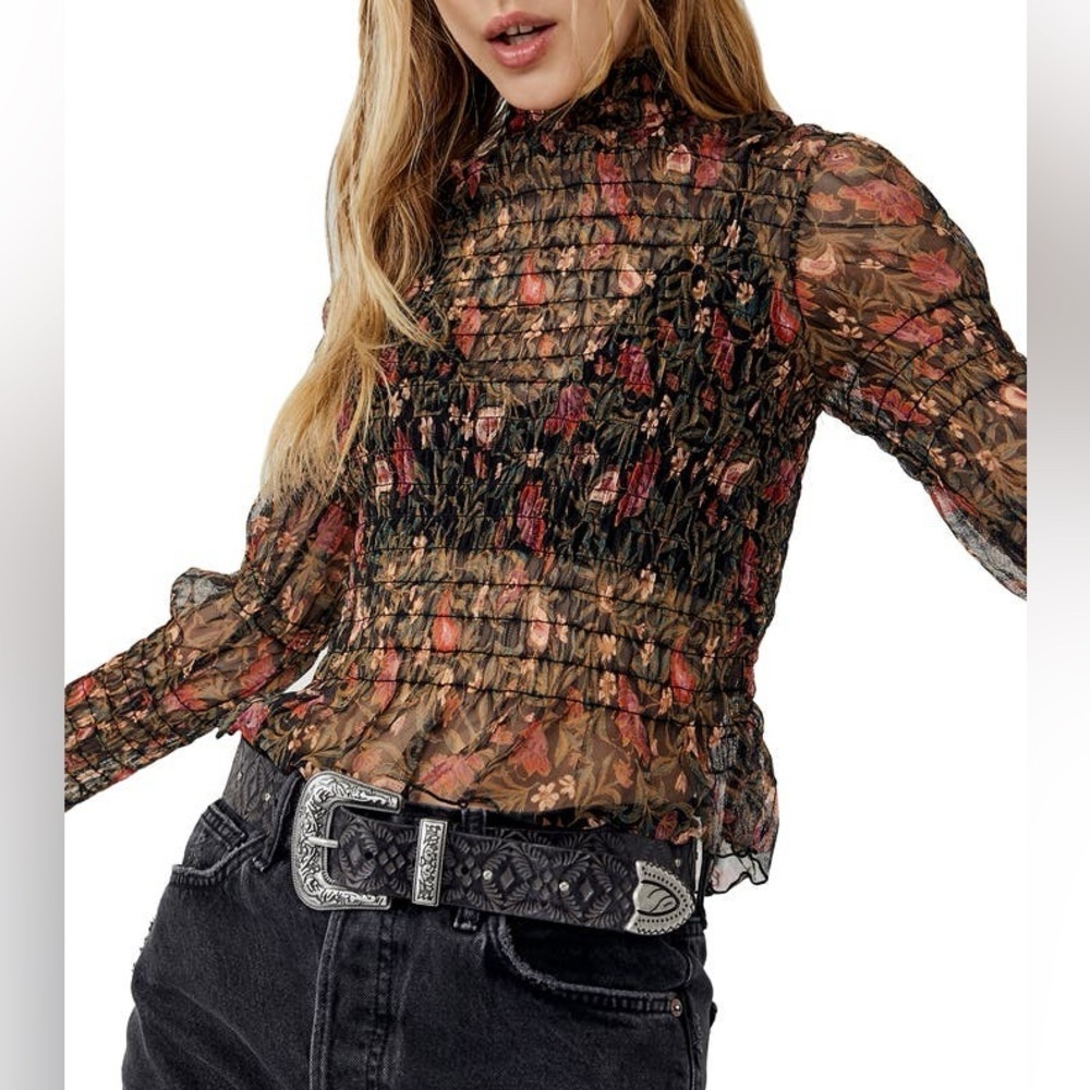 Free people Hello There Smocked Crop Top floral mesh size large